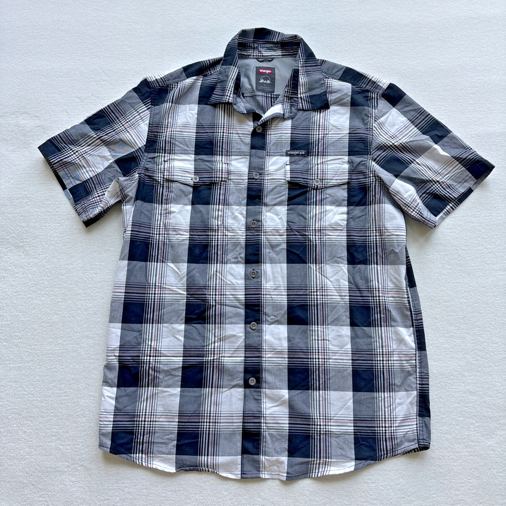 Wrangler Men Large Black Plaid Outdoor Short Sleeve Shirt with UPF 40 Protection